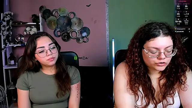 Snapshot of kiki_swan chatting on December 5, 2025, 8:46 am kiki swan online show from December 5, 2025, 8:46 am