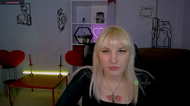 Snapshot of kiki_swan chatting on January 16, 2026, 6:50 am kiki swan online show from January 16, 2026, 6:50 am