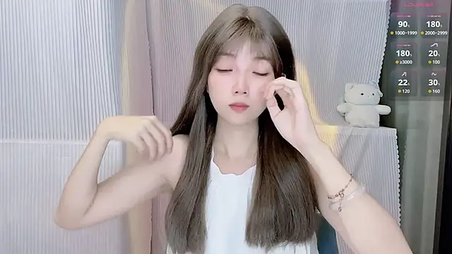 Evelyn-168 online show from October 9, 2025, 1:22 pm