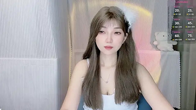 Evelyn-168 online show from October 5, 2025, 2:19 pm