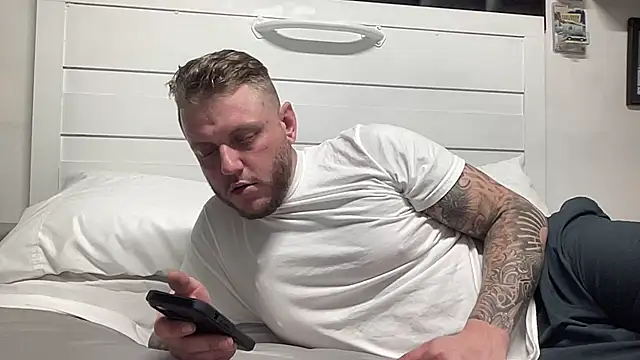 Thegreatwhitepipe online show from September 26, 2025, 11:39 am