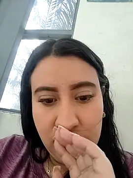 mialorents online show from November 26, 2025, 8:42 pm