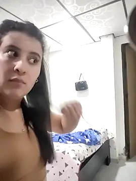 mialorents online show from December 2, 2025, 10:44 pm