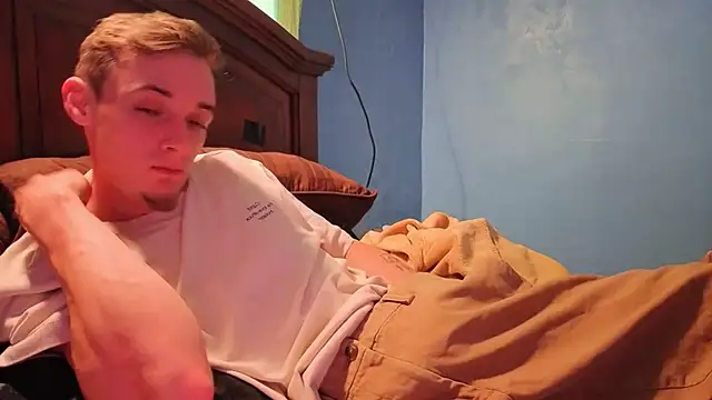 Ilovepussy1911 online show from April 3, 2026, 8:37 pm