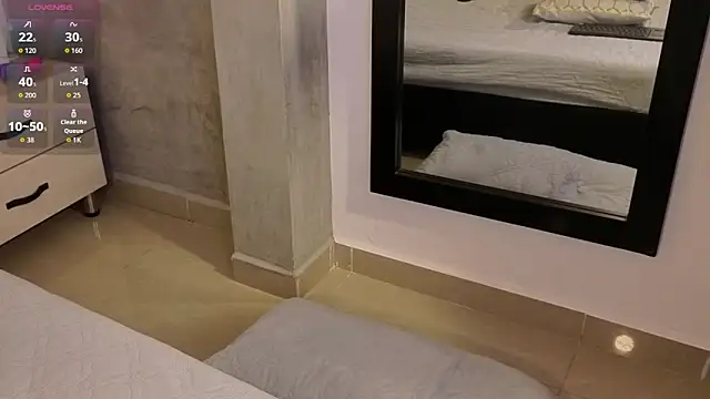 nicelle carson  online show from April 6, 2026, 7:37 pm