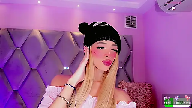 Nina Keyli online show from November 16, 2025, 7:51 pm