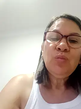 Snapshot of victoria_wayne chatting on November 29, 2025, 10:37 am victoria wayne online show from November 29, 2025, 10:37 am