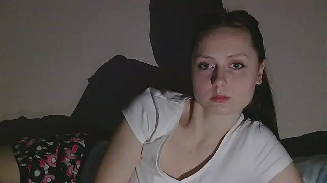 Snapshot of belle_ame chatting on March 4, 2026, 8:27 pm belle ame online show from March 4, 2026, 8:27 pm