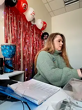 Juicy PeachLux online show from February 27, 2026, 7:52 am