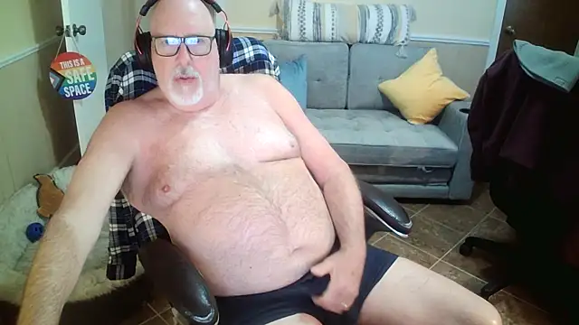 superbearboss online show from January 14, 2026, 8:01 pm