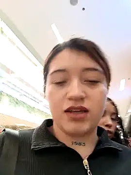 Snapshot of Karina_Leon chatting on November 30, 2025, 6:52 pm Karina Leon online show from November 30, 2025, 6:52 pm