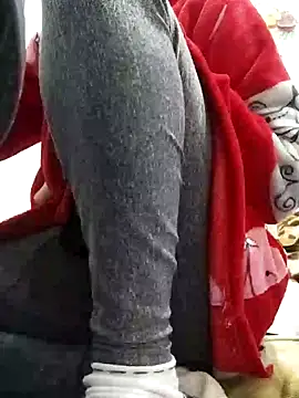 saraaxx1 online show from November 27, 2025, 9:10 am