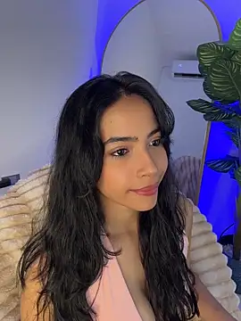  Emily Thompson  online show from March 29, 2026, 4:47 am
