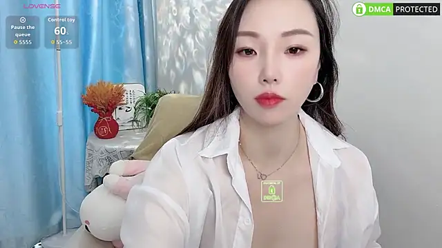 Snapshot of Dewluna chatting on December 16, 2025, 3:33 am Dewluna online show from December 16, 2025, 3:33 am