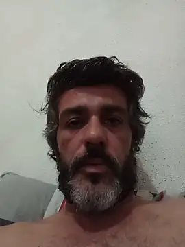 Fzssp online show from May 17, 2026, 2:33 am