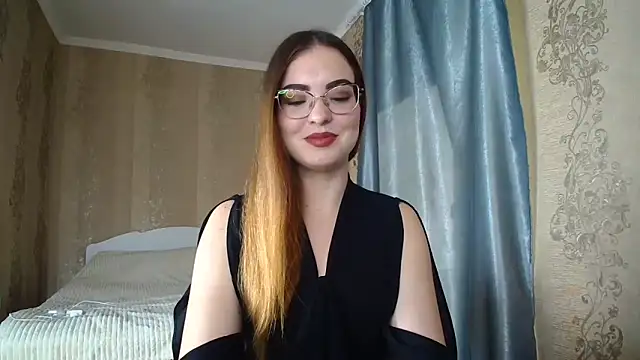 Snapshot of Leila_Kissyu chatting on November 23, 2025, 10:36 am Leila Kissyu online show from November 23, 2025, 10:36 am