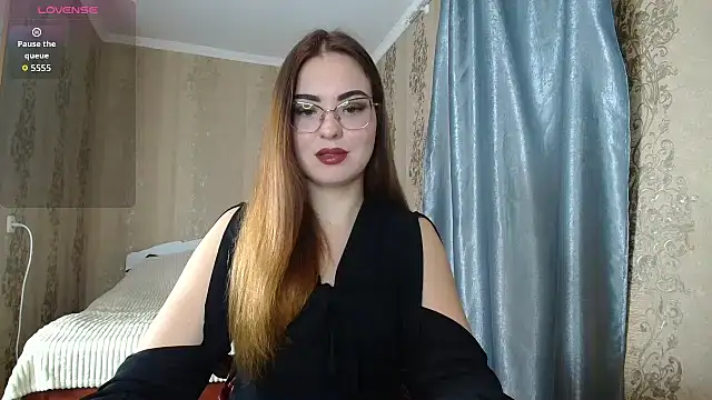 Snapshot of Leila_Kissyu chatting on November 29, 2025, 10:37 am Leila Kissyu online show from November 29, 2025, 10:37 am