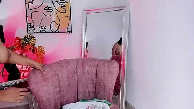 Snapshot of grace_tom chatting on November 3, 2025, 3:23 am grace tom online show from November 3, 2025, 3:23 am