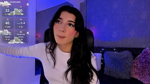 Snapshot of Hi_Soyfer chatting on March 7, 2025, 1:18 pm Hi Soyfer online show from March 7, 2025, 1:18 pm