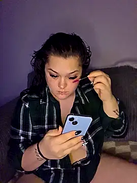 Snapshot of Saucy-Serenity chatting on October 13, 2025, 7:15 pm Saucy-Serenity online show from October 13, 2025, 7:15 pm