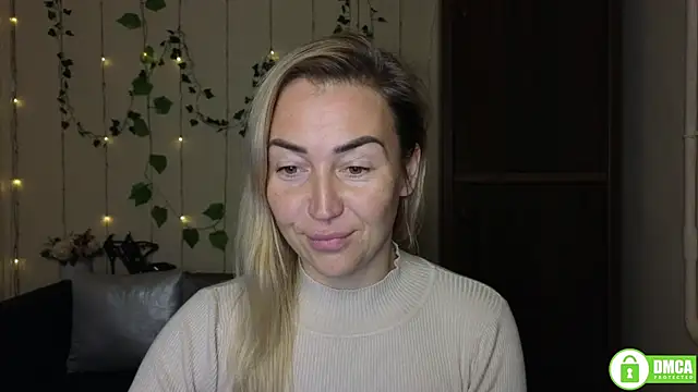 Kiss julli88I online show from November 10, 2025, 6:35 pm