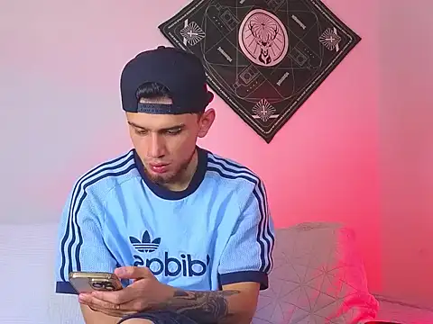 Snapshot of samevansx_ chatting on December 15, 2025, 4:13 pm samevansx online show from December 15, 2025, 4:13 pm