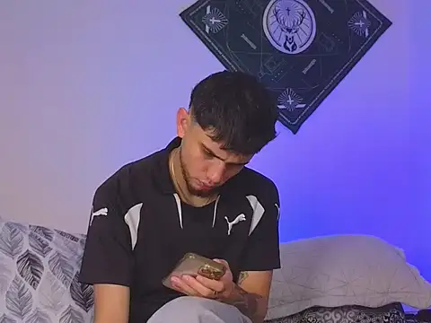 Snapshot of samevansx_ chatting on October 25, 2025, 2:50 pm samevansx online show from October 25, 2025, 2:50 pm