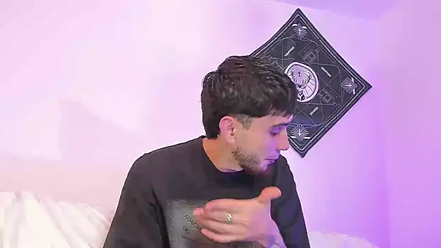 samevansx  online show from April 7, 2026, 7:37 pm