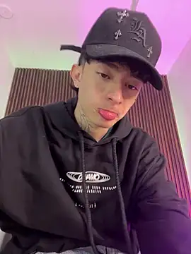 troy rouge online show from October 10, 2025, 7:25 pm