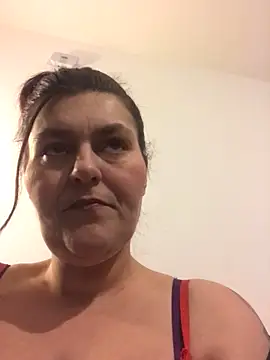 Snapshot of Curvy-Essex-Milf chatting on March 21, 2025, 12:51 am Curvy-Essex-Milf online show from March 21, 2025, 12:51 am