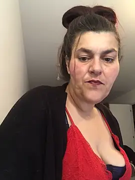 Snapshot of Curvy-Essex-Milf chatting on October 12, 2025, 11:11 am Curvy-Essex-Milf online show from October 12, 2025, 11:11 am