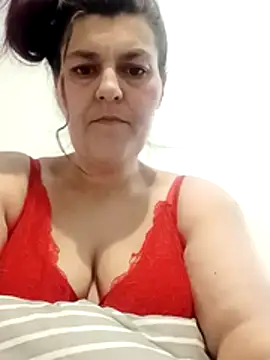 Snapshot of Curvy-Essex-Milf chatting on December 13, 2025, 8:04 pm Curvy-Essex-Milf online show from December 13, 2025, 8:04 pm