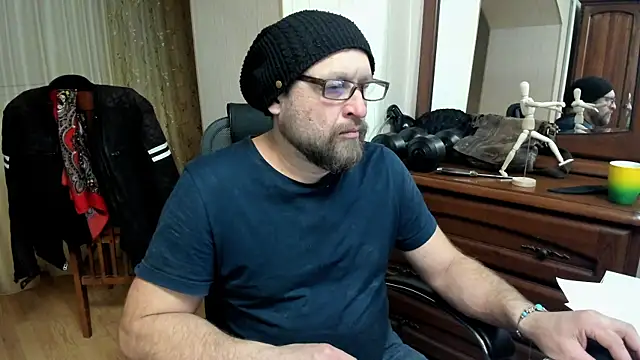 Snapshot of Grandor_M chatting on March 15, 2025, 3:06 pm Grandor M online show from March 15, 2025, 3:06 pm