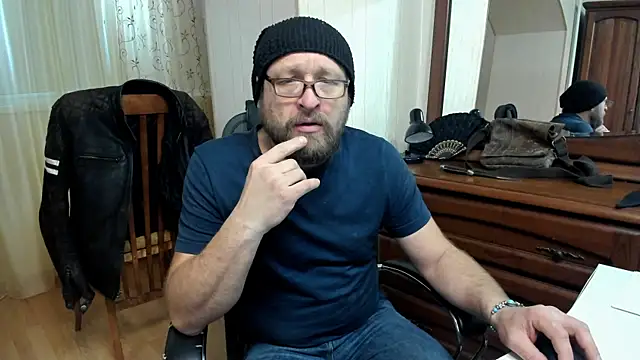 Snapshot of Grandor_M chatting on March 12, 2025, 12:04 pm Grandor M online show from March 12, 2025, 12:04 pm