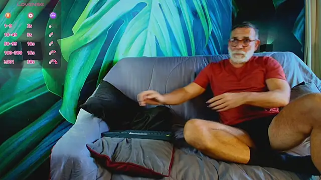 Snapshot of LukeCrews chatting on September 16, 2025, 7:15 pm LukeCrews online show from September 16, 2025, 7:15 pm