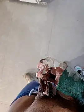 Snapshot of Pelad2 chatting on March 22, 2025, 9:21 pm Pelad2 online show from March 22, 2025, 9:21 pm