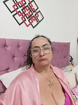 AlessandraLeroy online show from May 22, 2026, 3:04 am