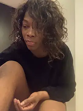 Nahomy gree online show from March 15, 2025, 8:15 am