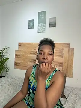 Snapshot of Nahomy_gree chatting on April 7, 2026, 7:26 pm Nahomy gree online show from April 7, 2026, 7:26 pm