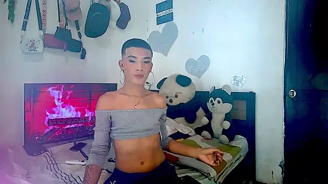 Snapshot of KimberlyXtreme chatting on November 14, 2025, 11:30 pm KimberlyXtreme online show from November 14, 2025, 11:30 pm