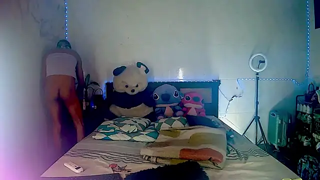 Snapshot of KimberlyXtreme chatting on December 3, 2025, 1:06 am KimberlyXtreme online show from December 3, 2025, 1:06 am