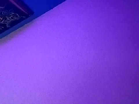 Snapshot of KITTYBOOBOOFUXX chatting on November 1, 2025, 7:57 am KITTYBOOBOOFUXX online show from November 1, 2025, 7:57 am