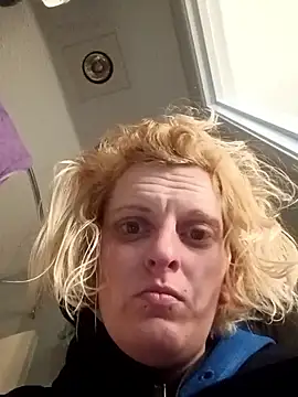 Snapshot of KITTYBOOBOOFUXX chatting on December 4, 2025, 3:49 am KITTYBOOBOOFUXX online show from December 4, 2025, 3:49 am