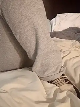 Snapshot of KITTYBOOBOOFUXX chatting on November 26, 2025, 12:32 am KITTYBOOBOOFUXX online show from November 26, 2025, 12:32 am