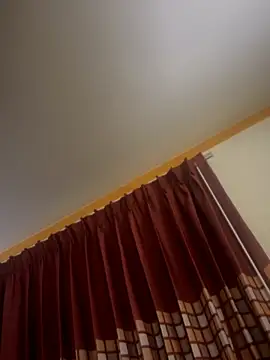 Snapshot of KITTYBOOBOOFUXX chatting on February 4, 2026, 10:10 am KITTYBOOBOOFUXX online show from February 4, 2026, 10:10 am