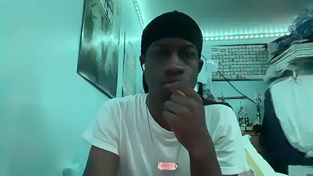 Snapshot of jay_secxret chatting on June 4, 2026, 7:13 am jay secxret online show from June 4, 2026, 7:13 am