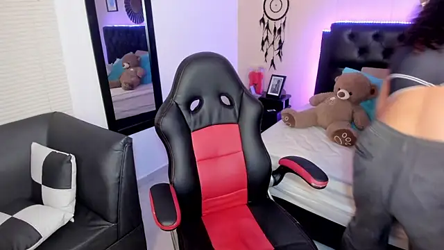  Lilly miller online show from April 6, 2026, 3:02 am