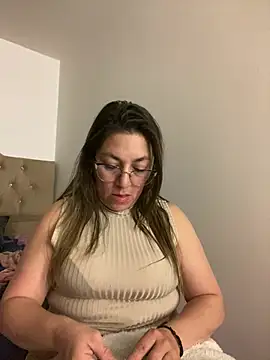 Snapshot of Luna-nevada chatting on July 20, 2026, 1:46 am Luna-nevada online show from July 20, 2026, 1:46 am