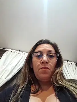 Luna-nevada online show from October 29, 2025, 2:10 am