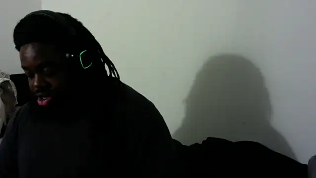 shaniko89isscam online show from May 17, 2026, 2:50 pm